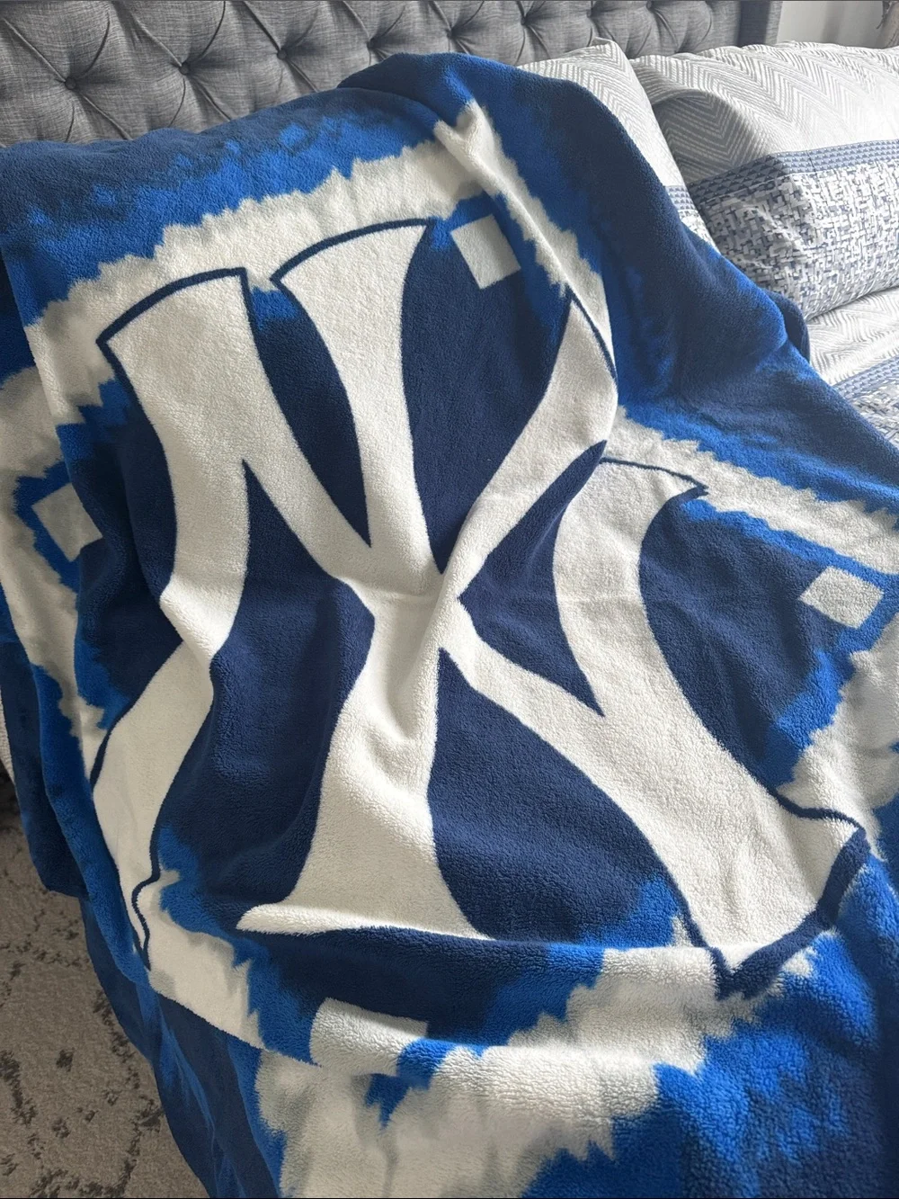 NY YANKEES THROW BLANKET